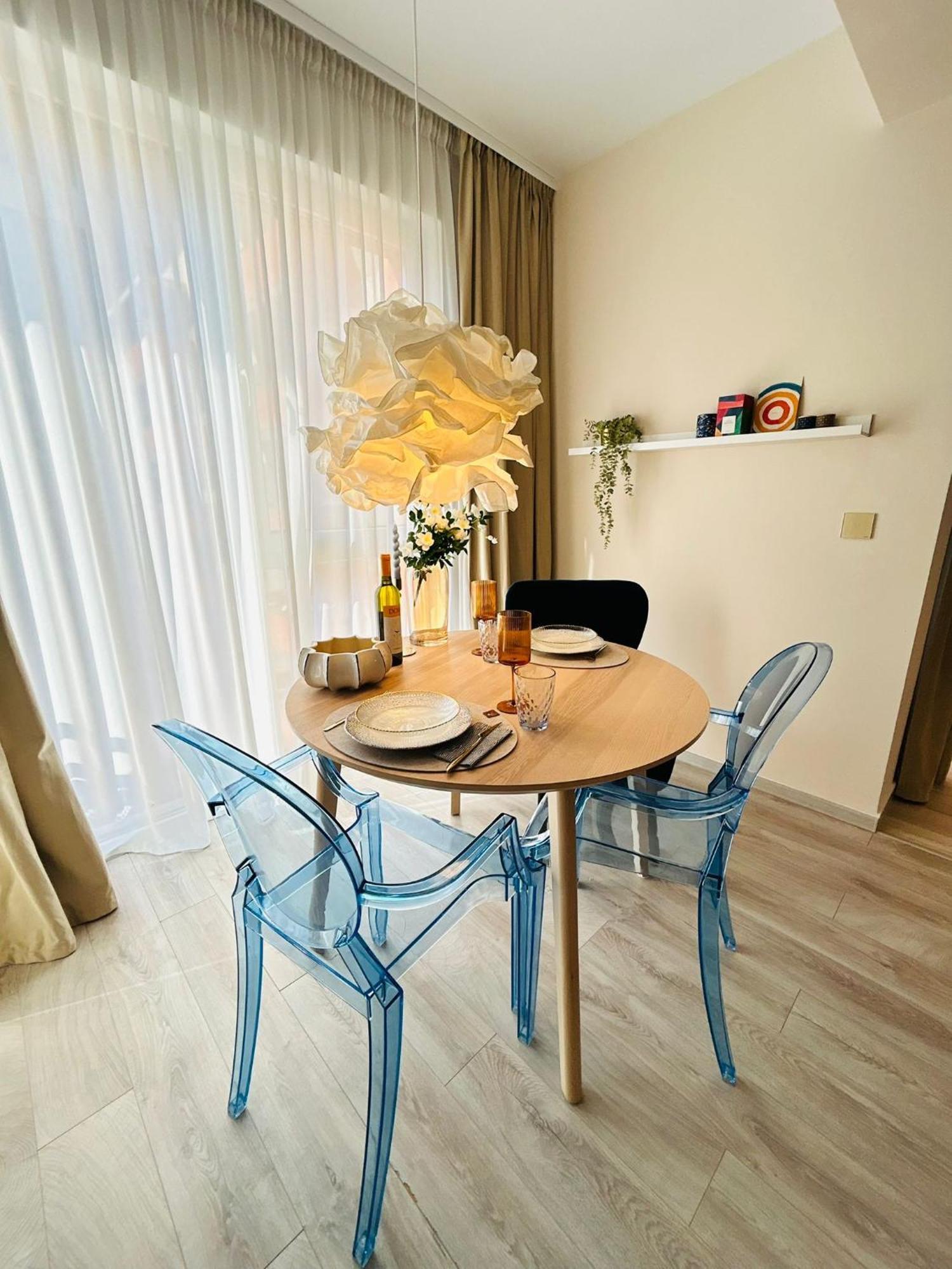 Sunny & Peaceful Chic Retreat Apartament *
