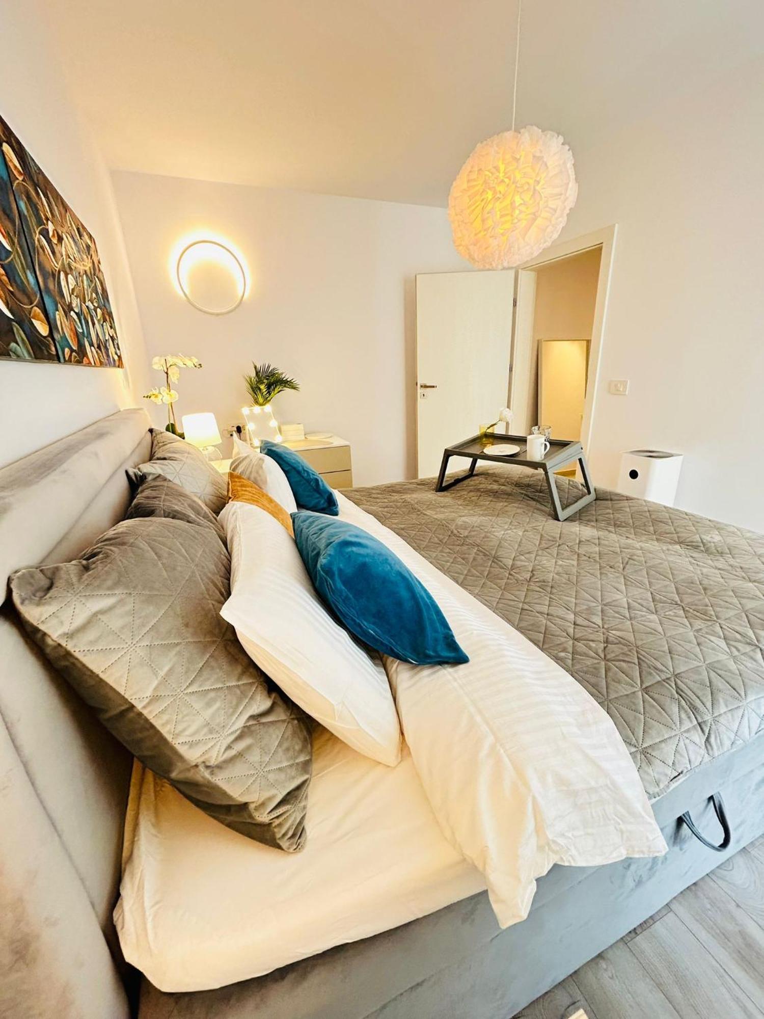 Apartament Sunny & Peaceful Chic Retreat